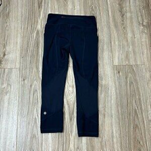 Lululemon navy cropped legging size 4